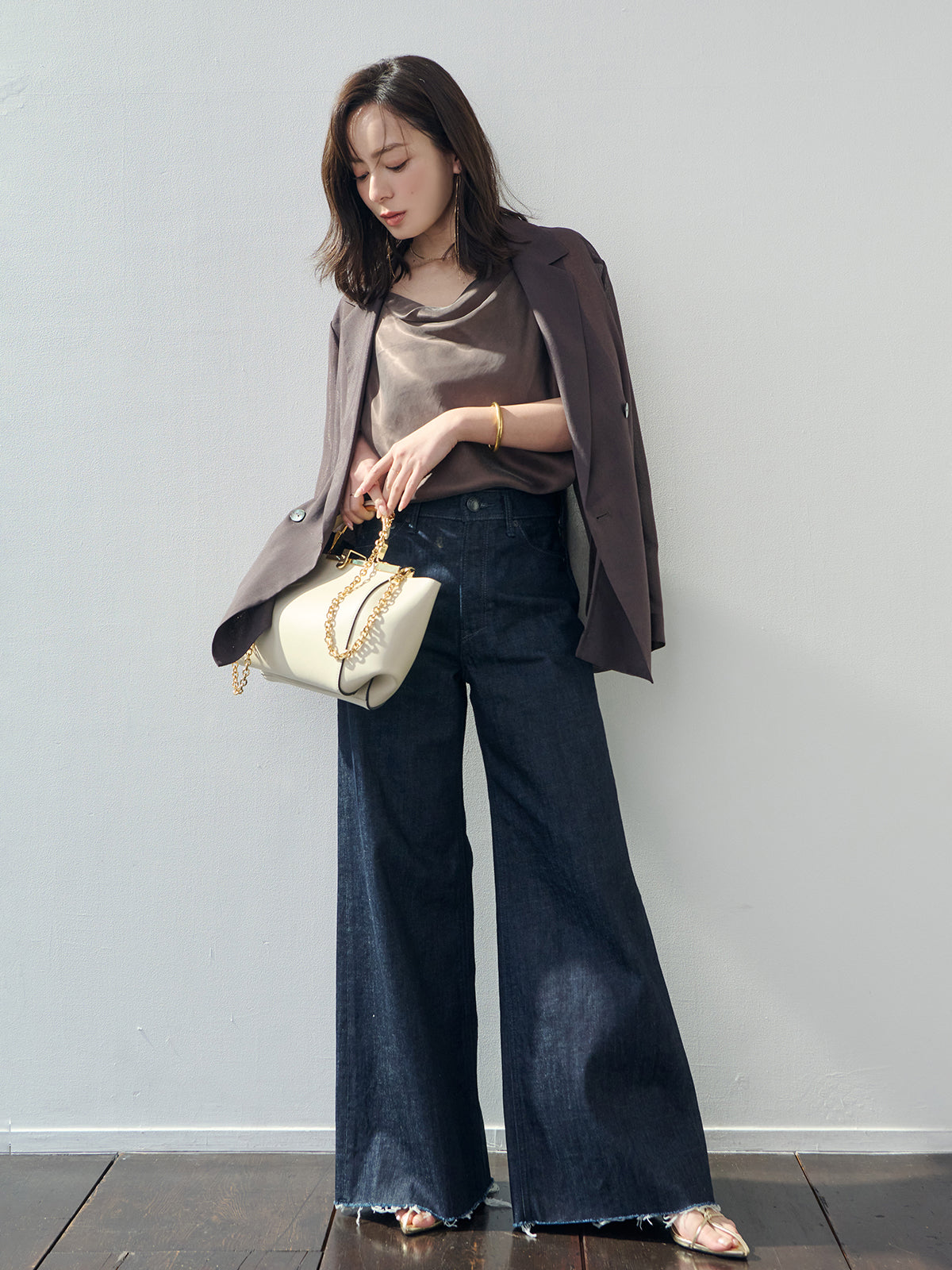 Director:154cm SIZE:22