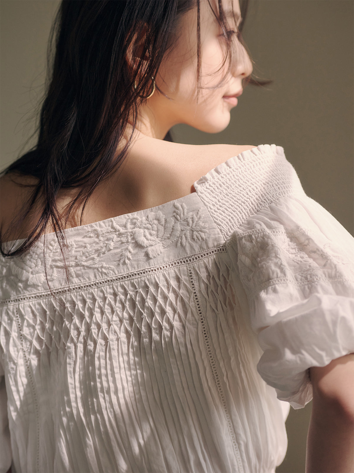 Indiaエンブロイダリースモッキングブラウス