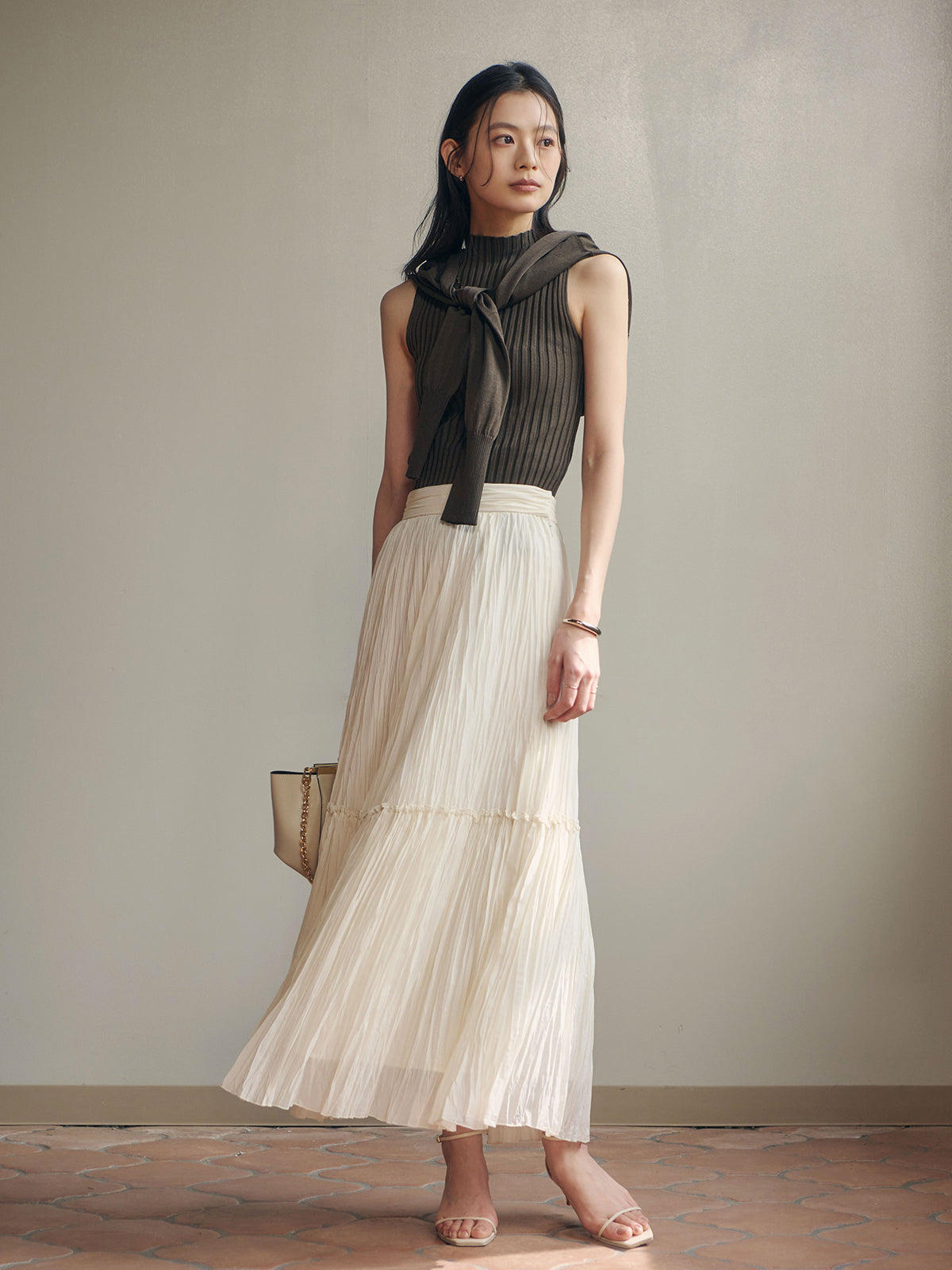 轻盈皱褶褶皱裙