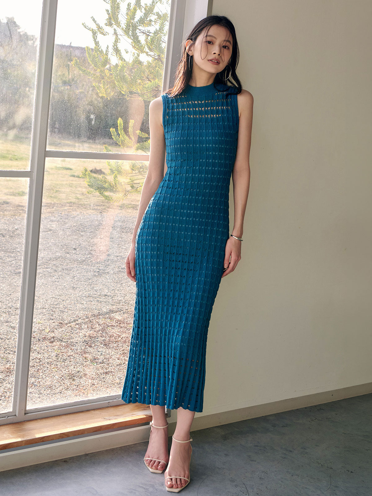 COLOR:TURQUOISE