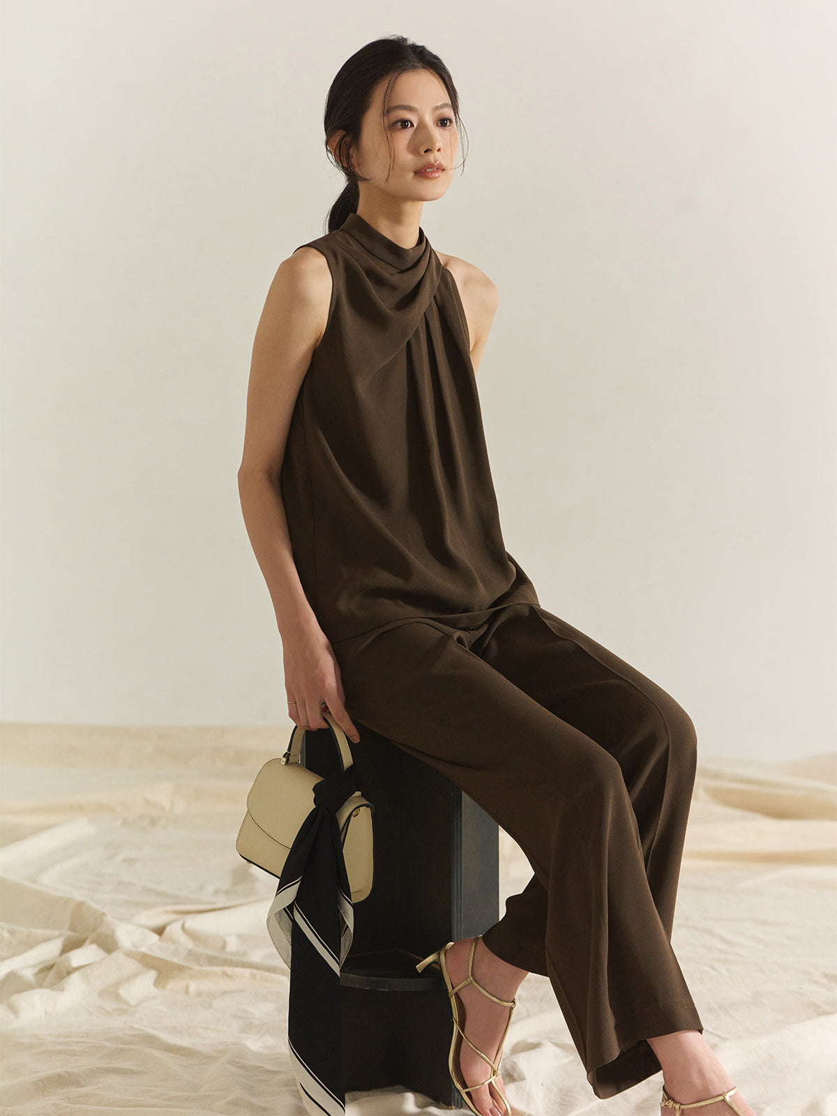 三醋酸纤维背缎裤