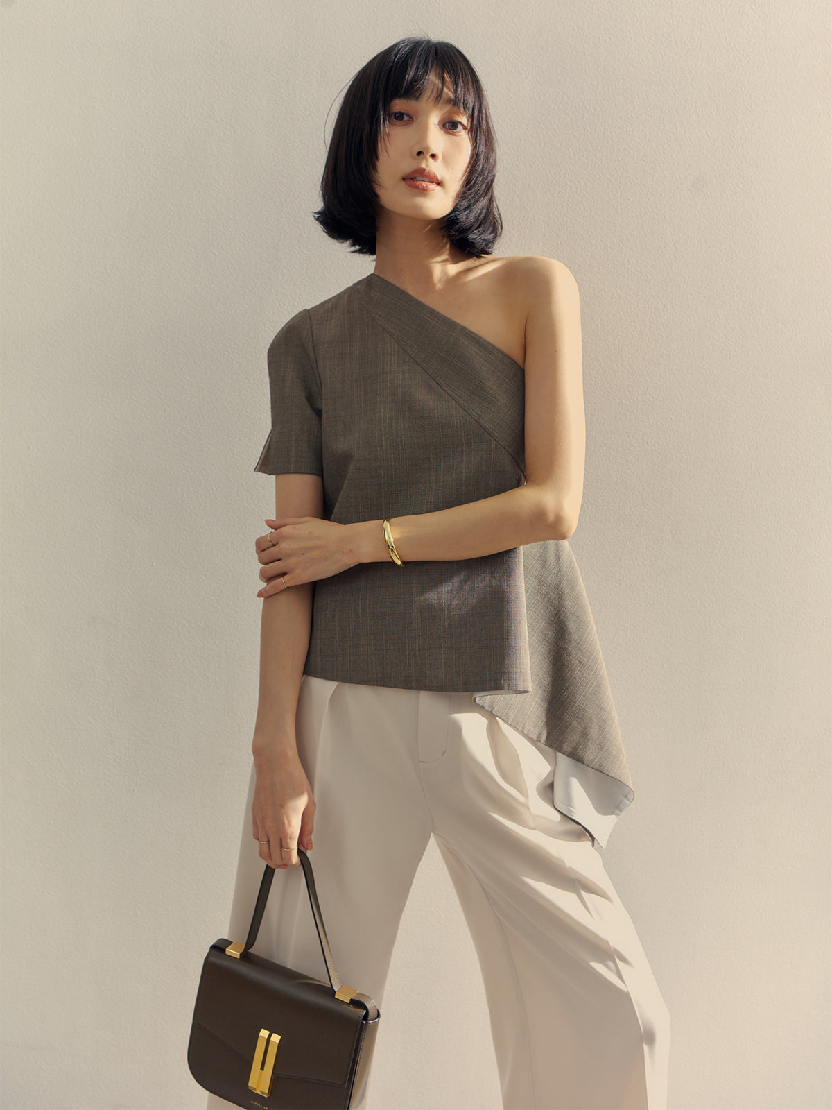 MODEL:172cm COLOR:GREY BEIGE SIZE:F