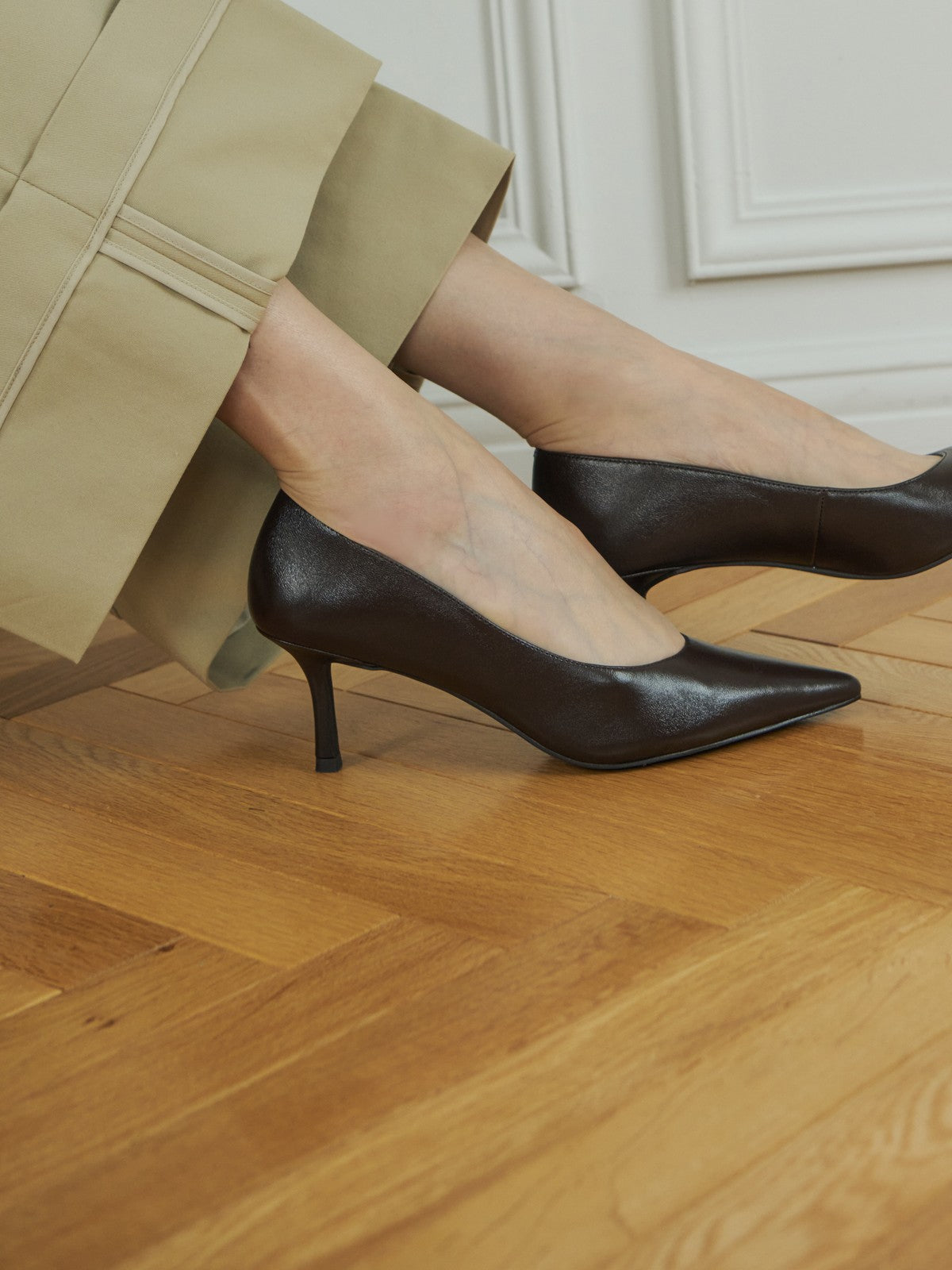 COLOR:DARK BROWN