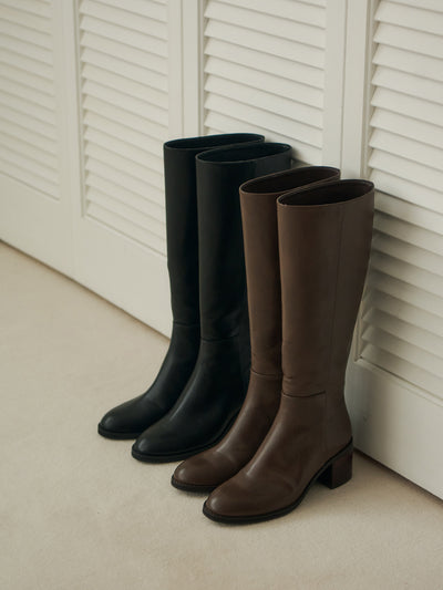 (左)BLACK　(右)BROWN