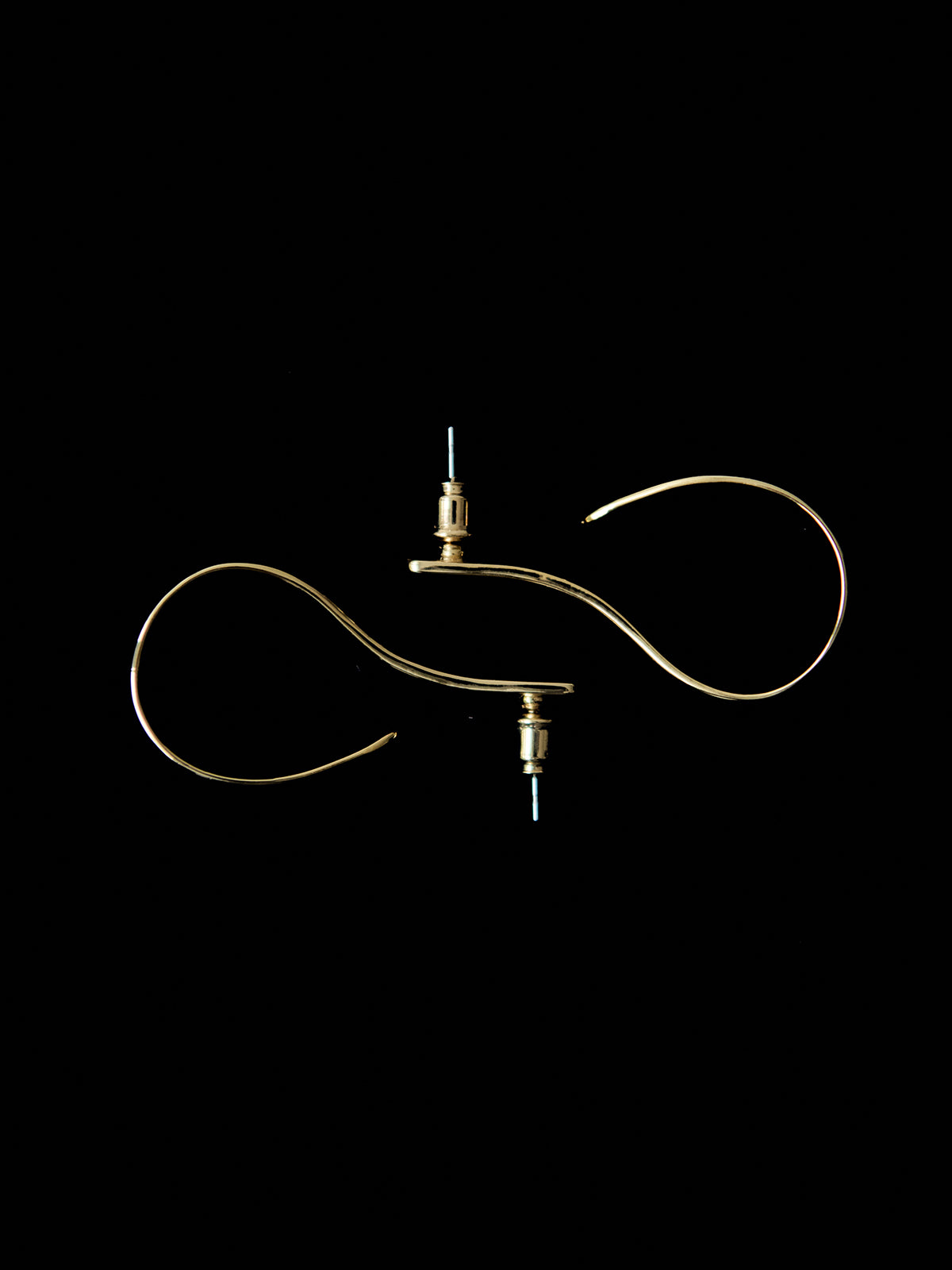 COLOR:GOLD