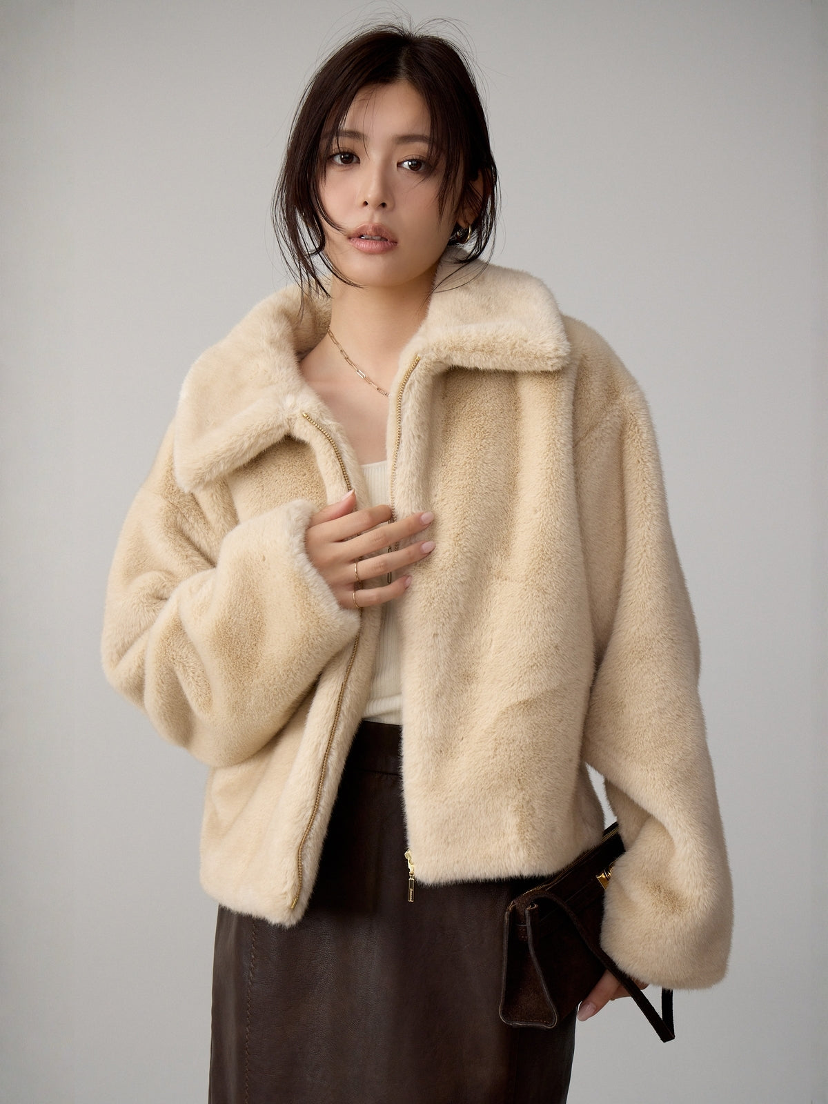 MODEL:164cm COLOR:LIGHT BEIGE SIZE:F