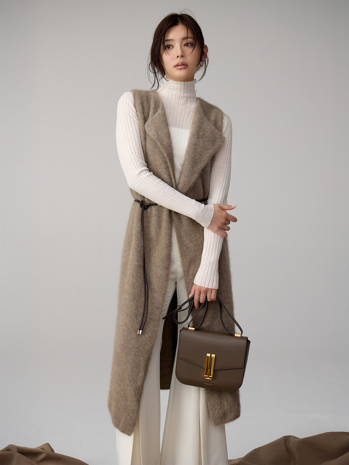 MODEL:164cm COLOR:BEIGE SIZE:F