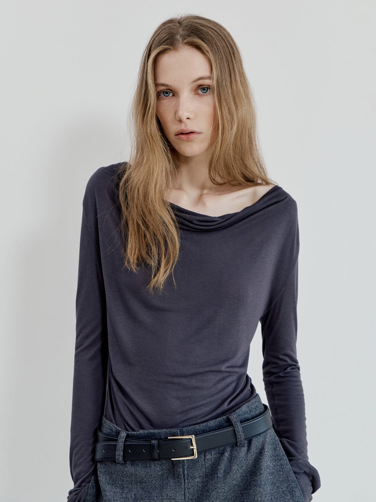 MODEL:177cm COLOR:CHARCOAL GREY SIZE:F