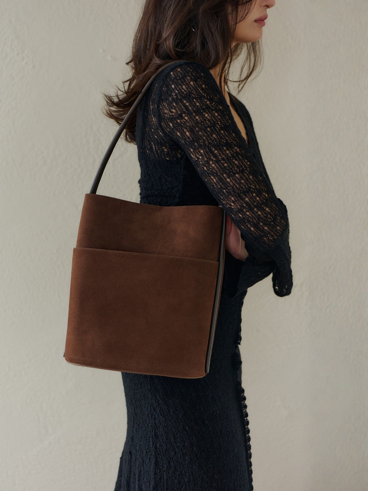 COLOR:BROWN