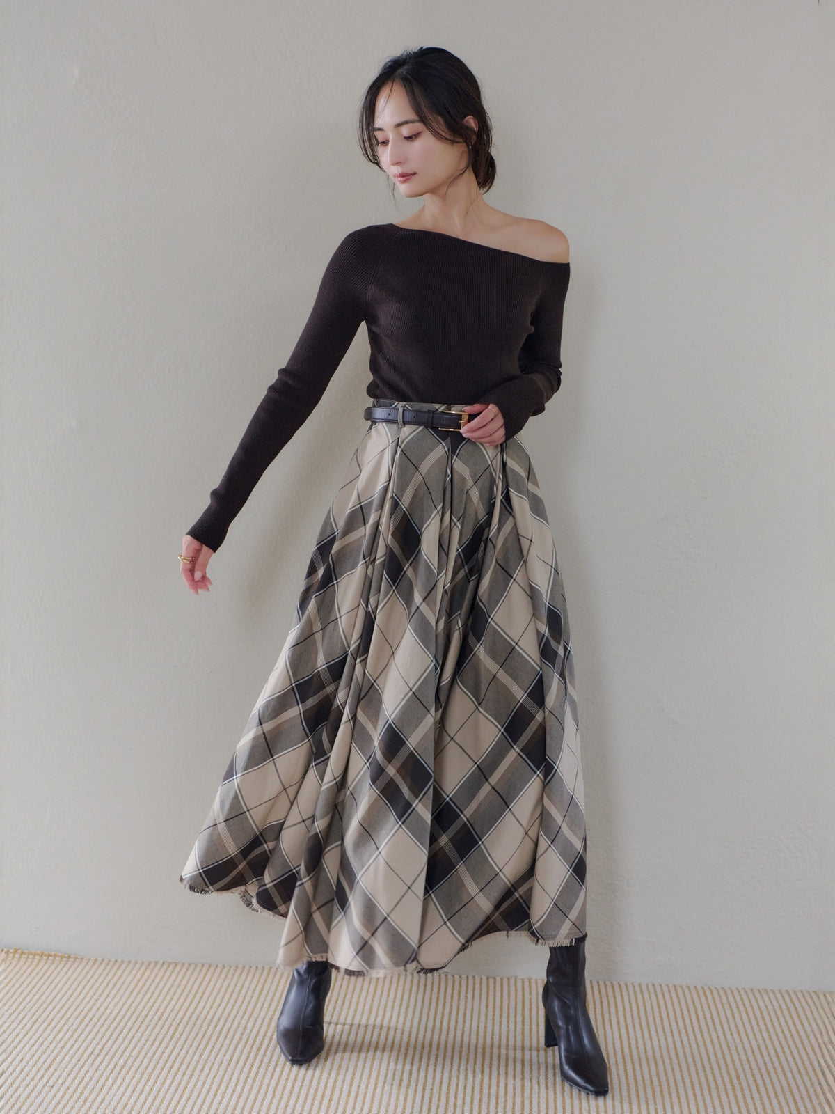 シルクカシミヤブレンドフィットリブアシンメトリーニット