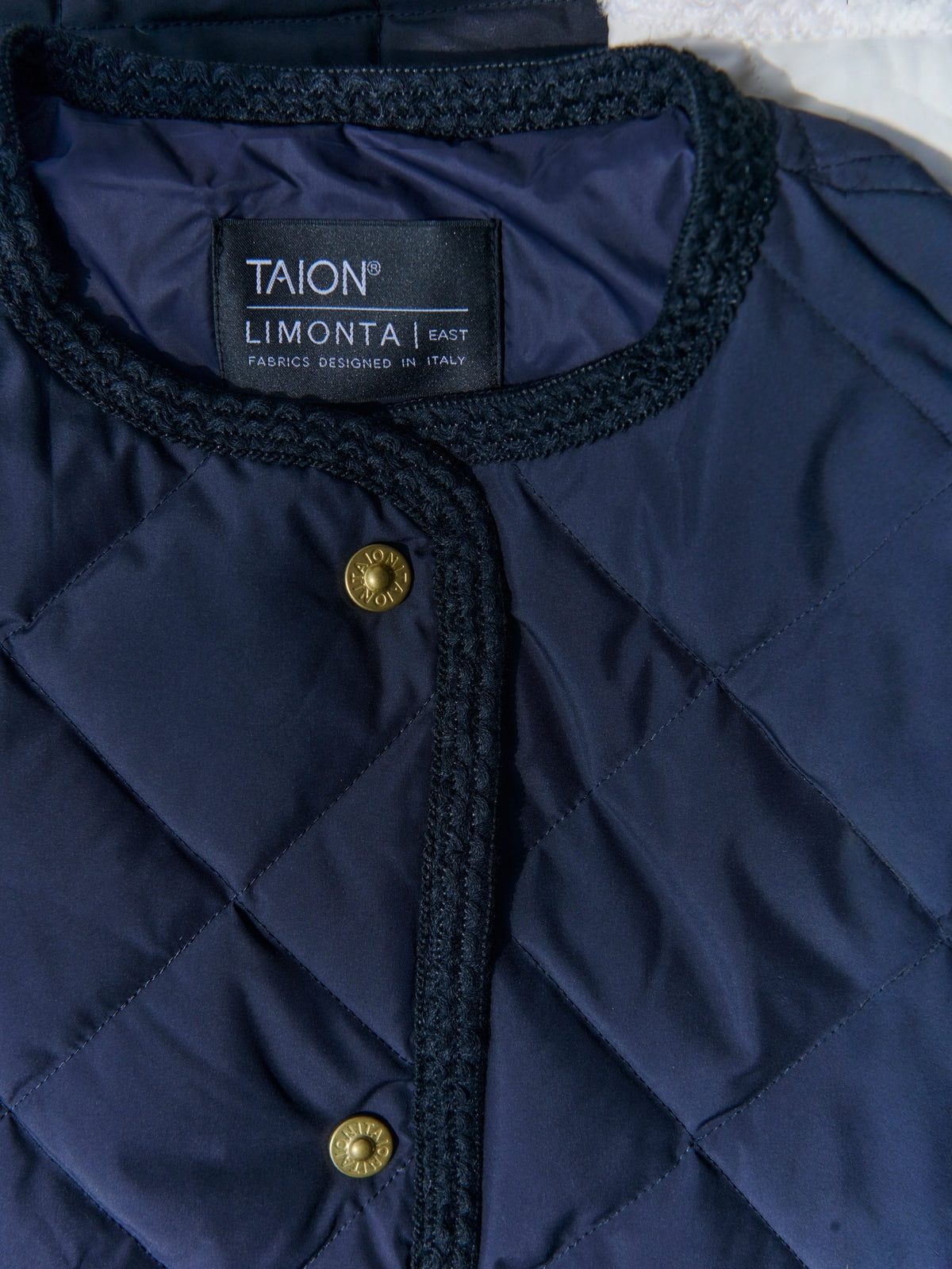 COLOR:NAVY