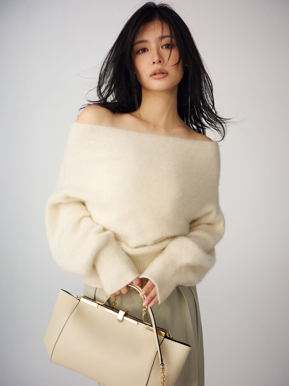 MODEL:164cm COLOR:IVORY SIZE:F