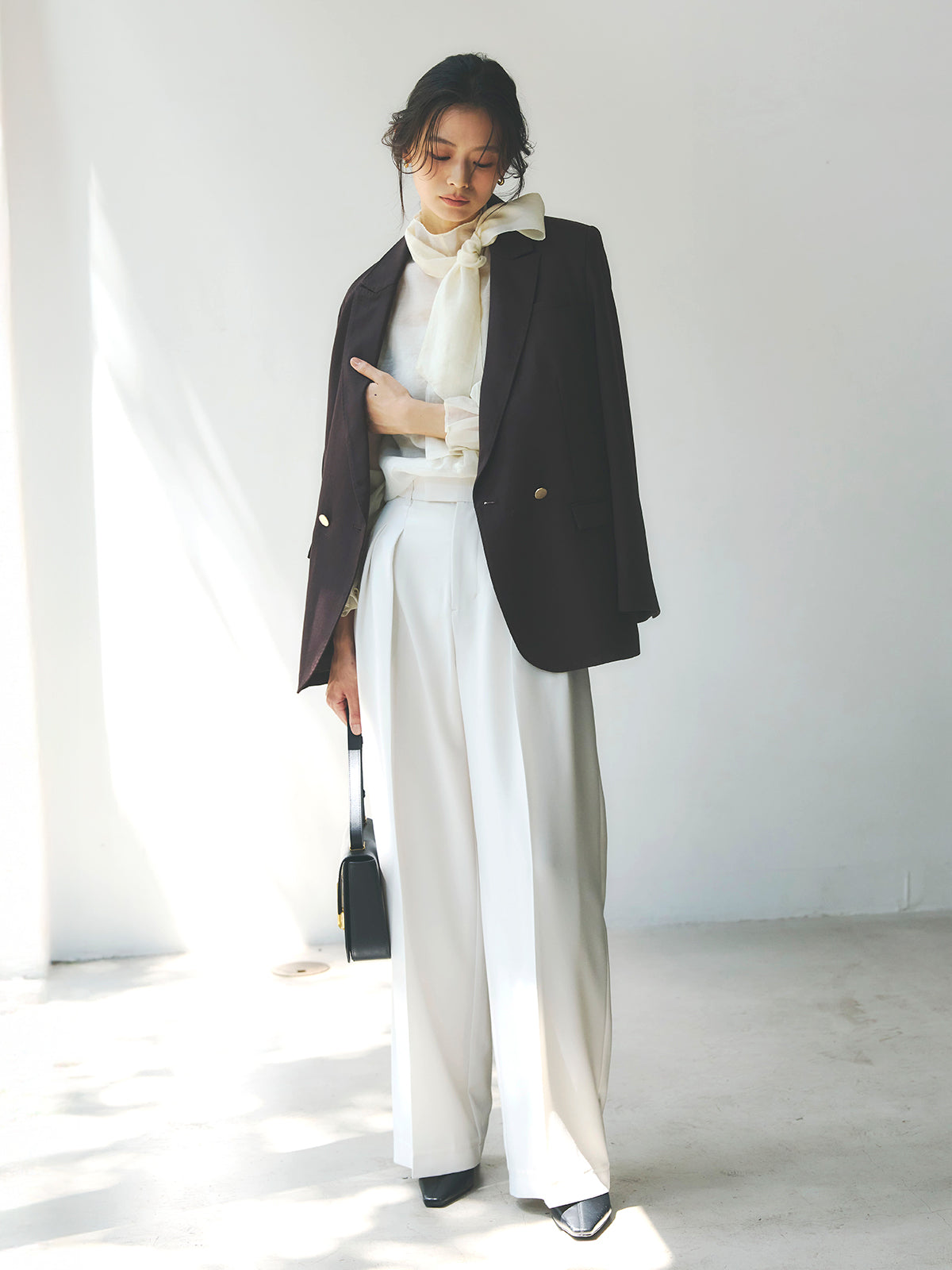 ハイネックシアーボウタイブラウス