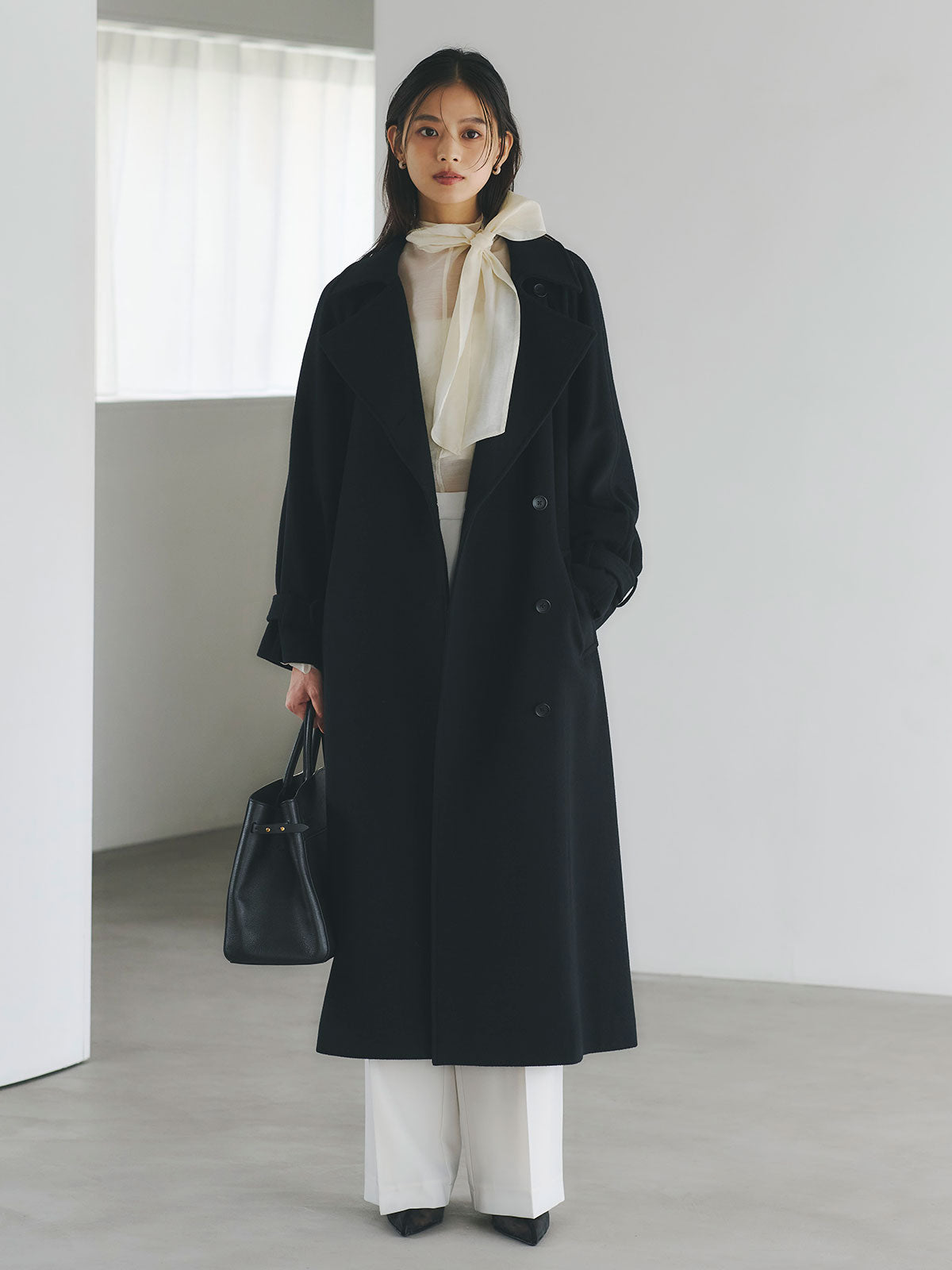 ハイネックシアーボウタイブラウス