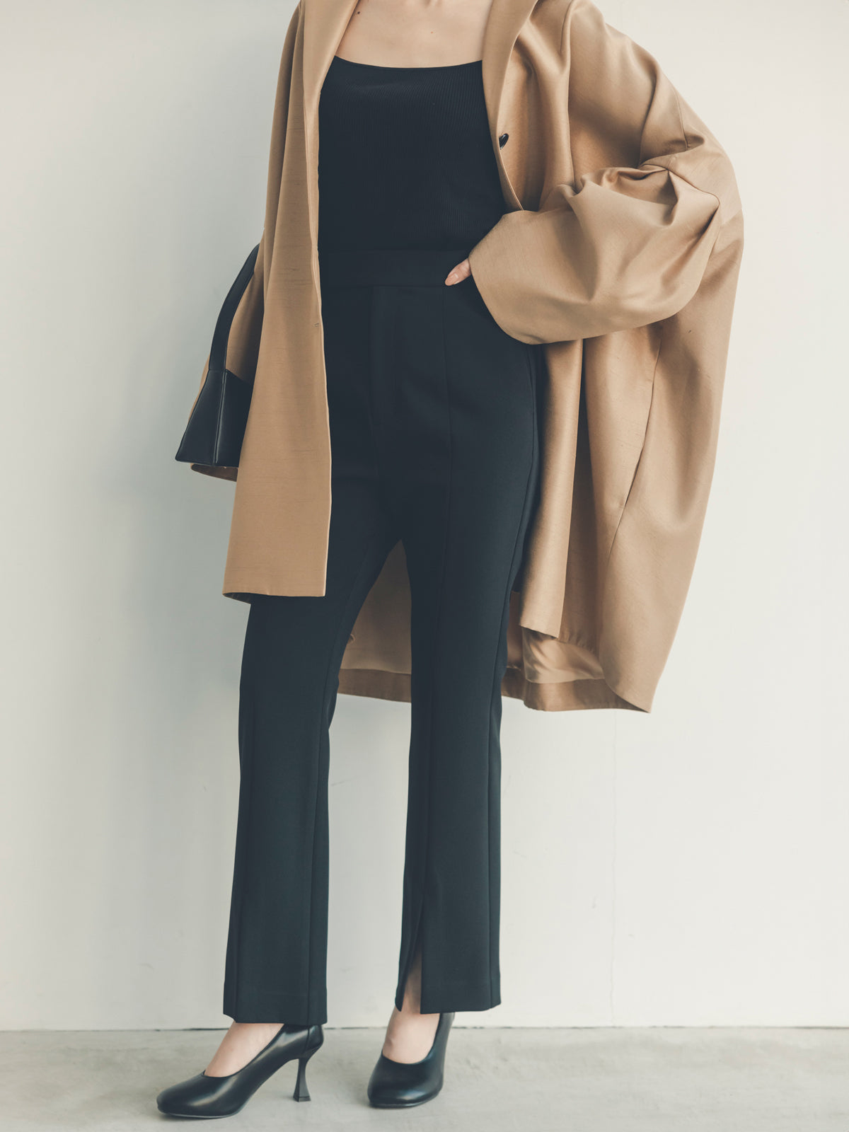 ストレッチスリットフレアパンツ