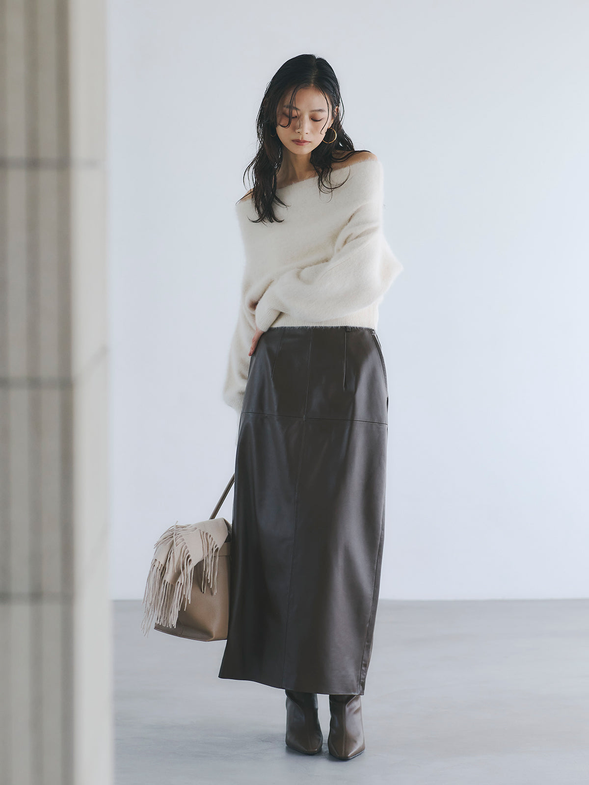 ラクーンフォックスオフショルニットプルオーバー