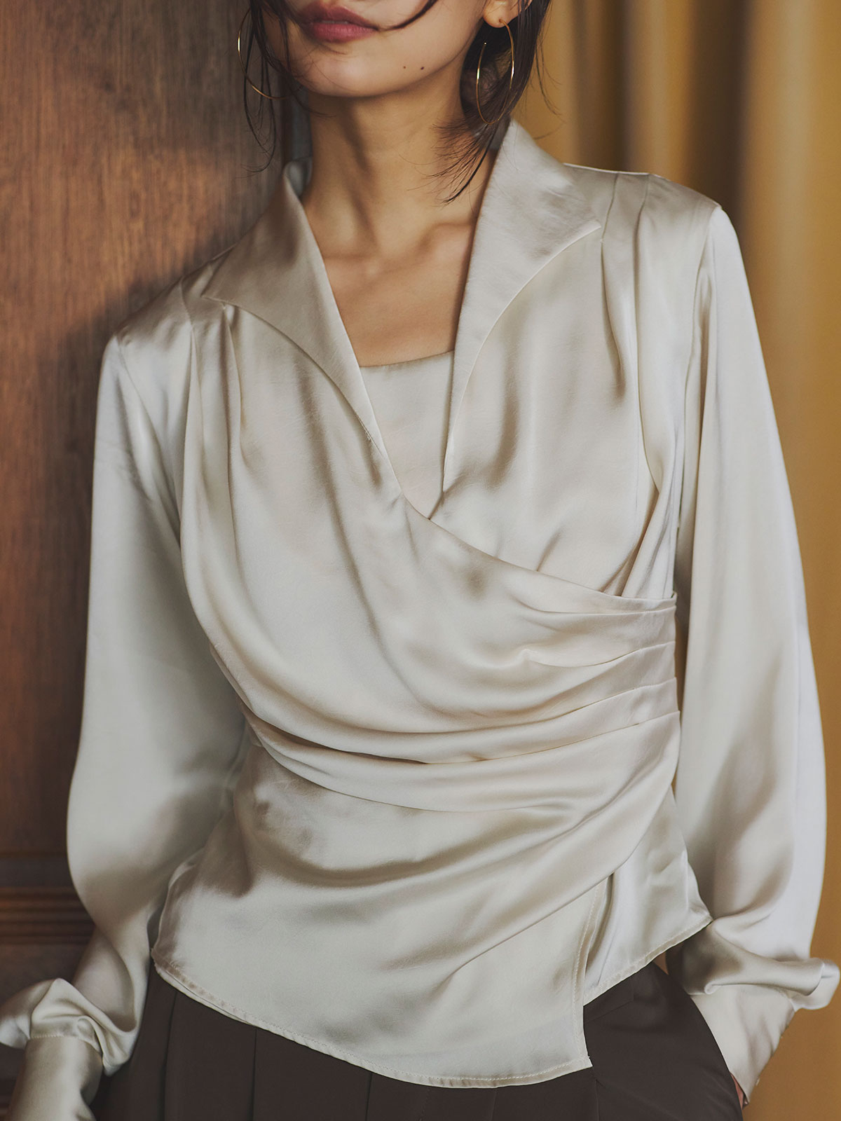 ポインテッドカラーシャツブラウス