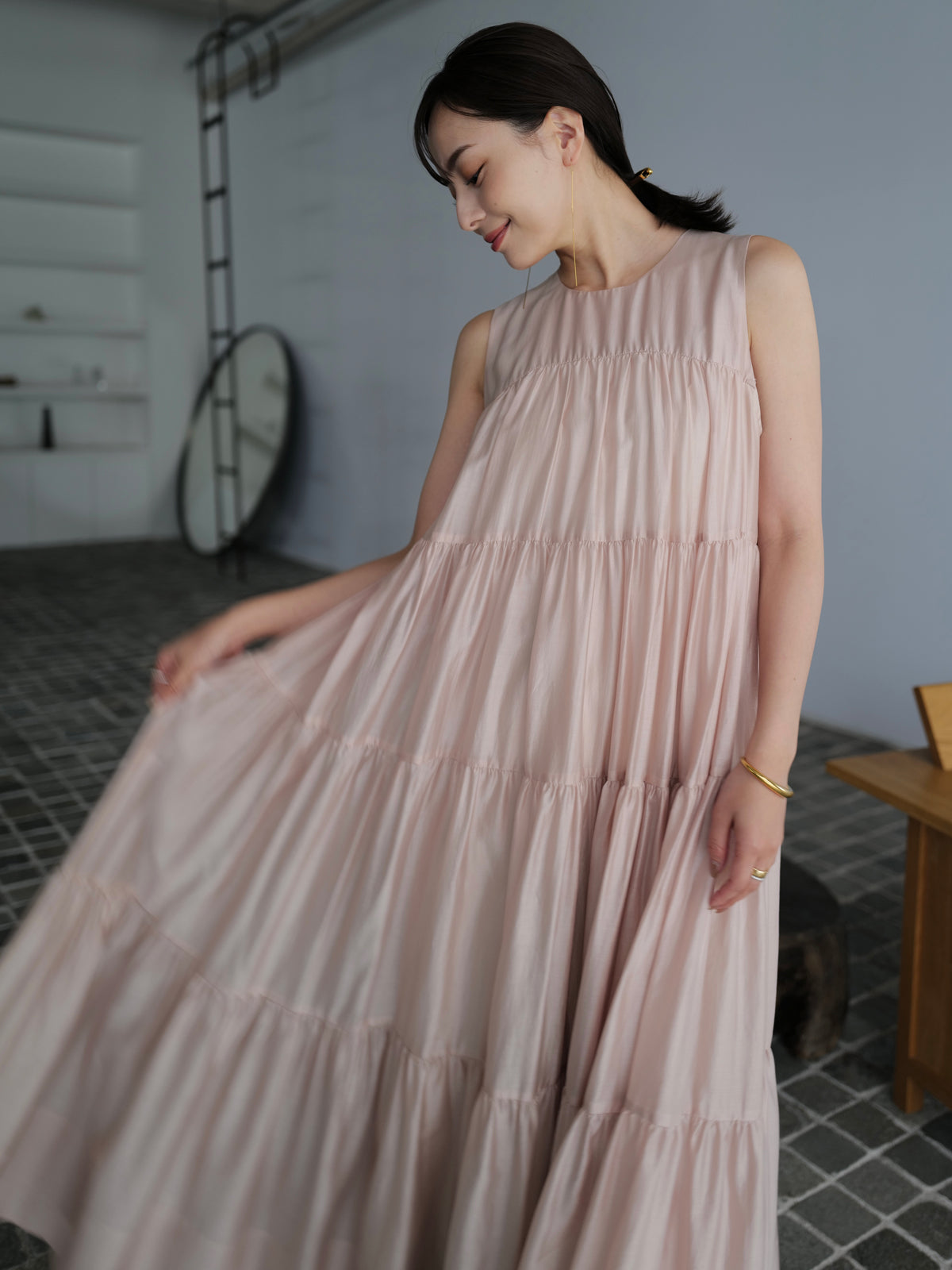 テンセルリッチオーガンティアードワンピース