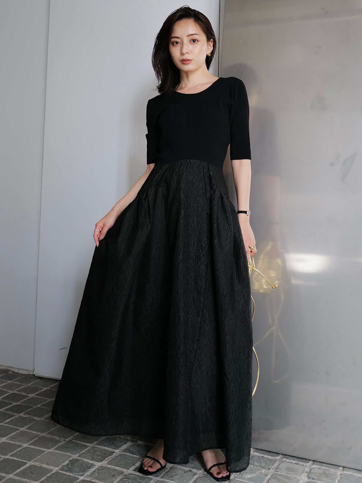 バックオープンカップインドッキングニットワンピース