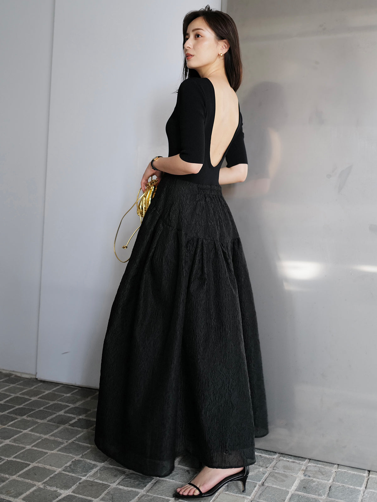 バックオープンカップインドッキングニットワンピース