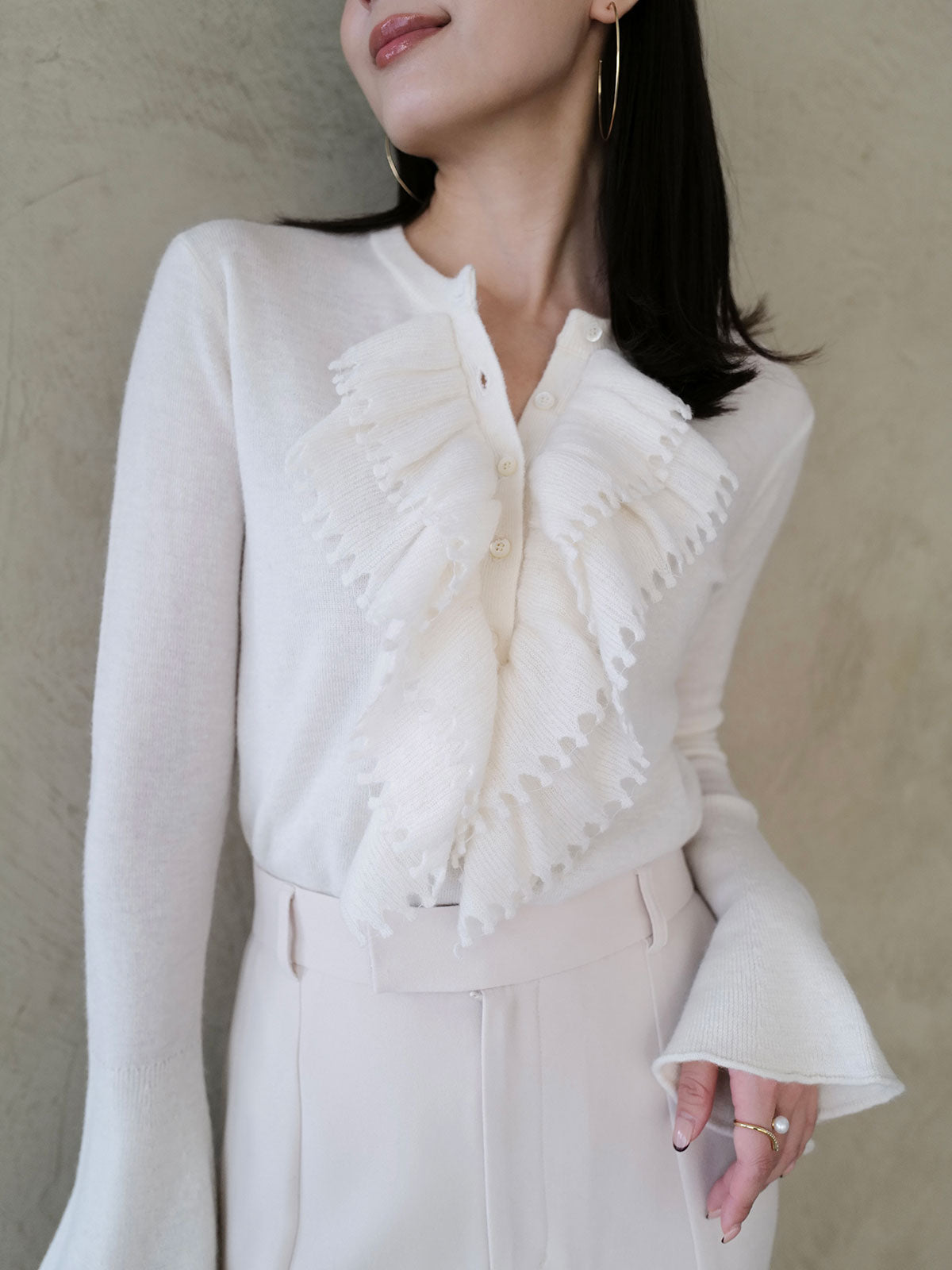 ホワイト フリル トップス カスケードフリルニットトップス