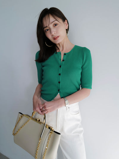COLOR:GREEN