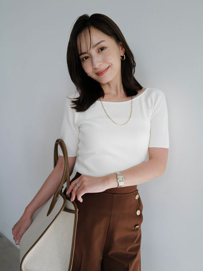 COLOR:WHITE