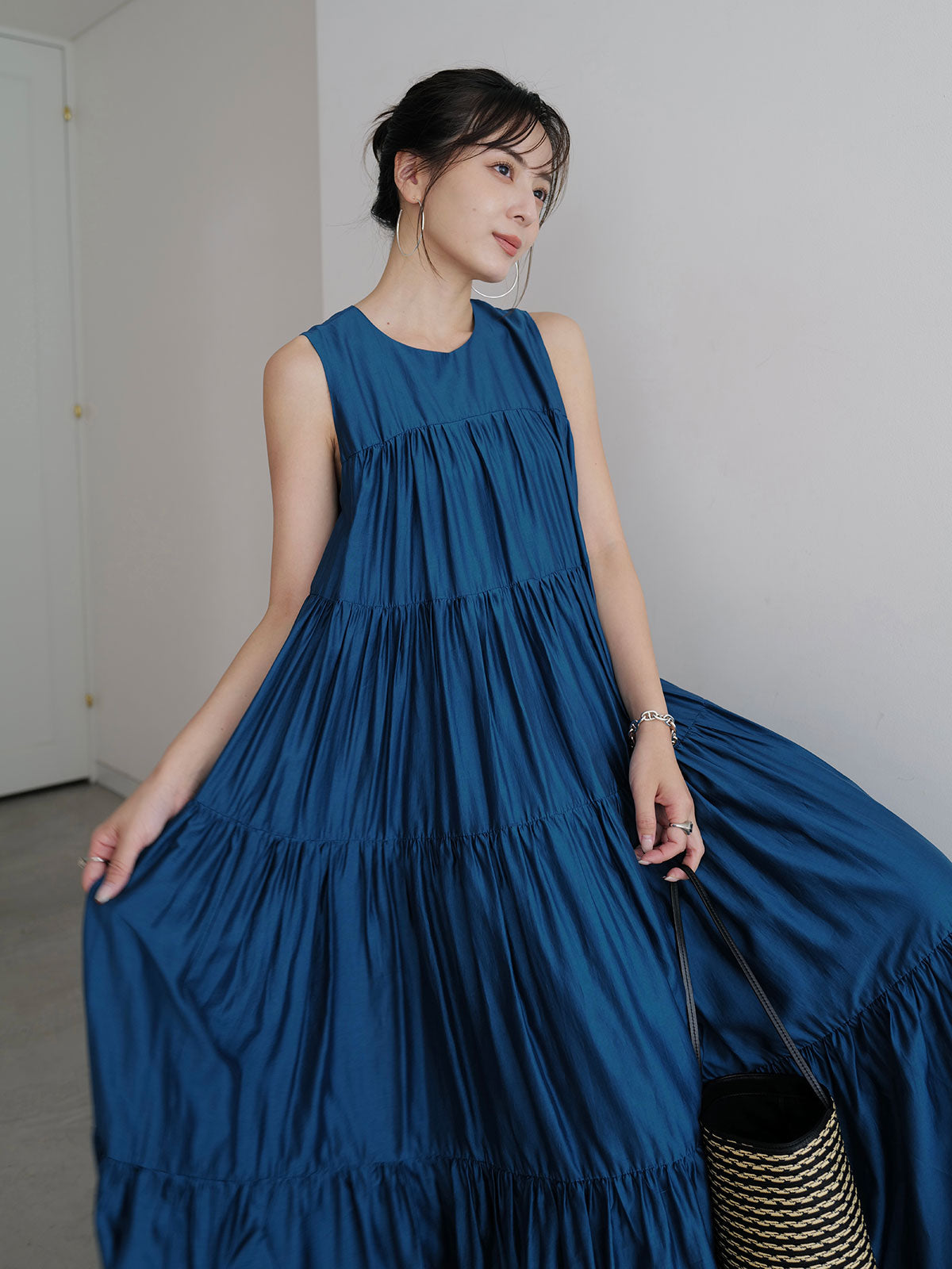 Director:154cm COLOR:TURQUOISE SIZE:1