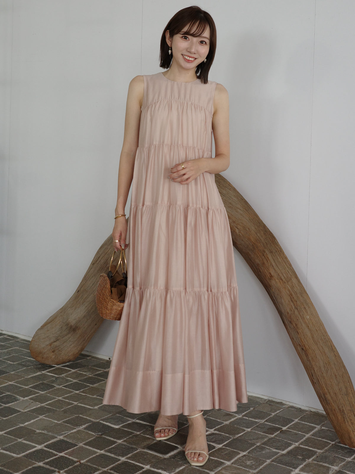 テンセルリッチオーガンティアードワンピース