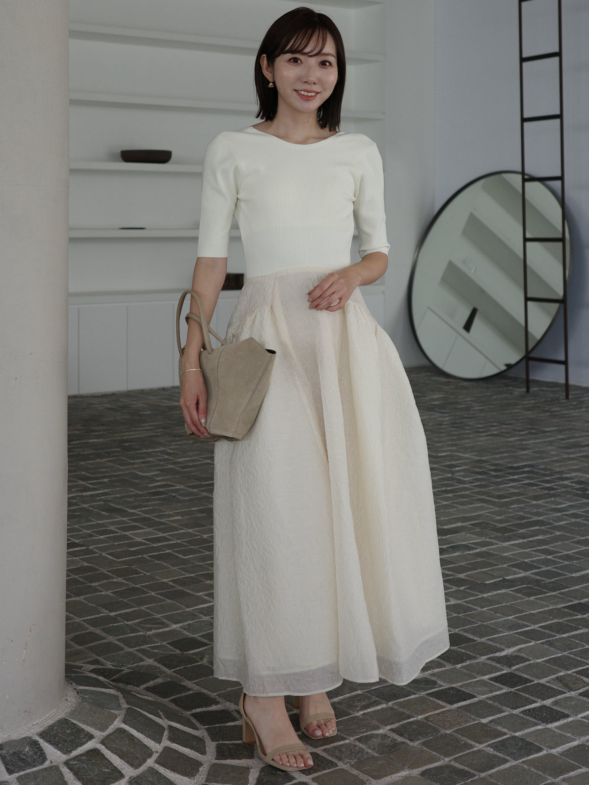 バックオープンカップインドッキングニットワンピース