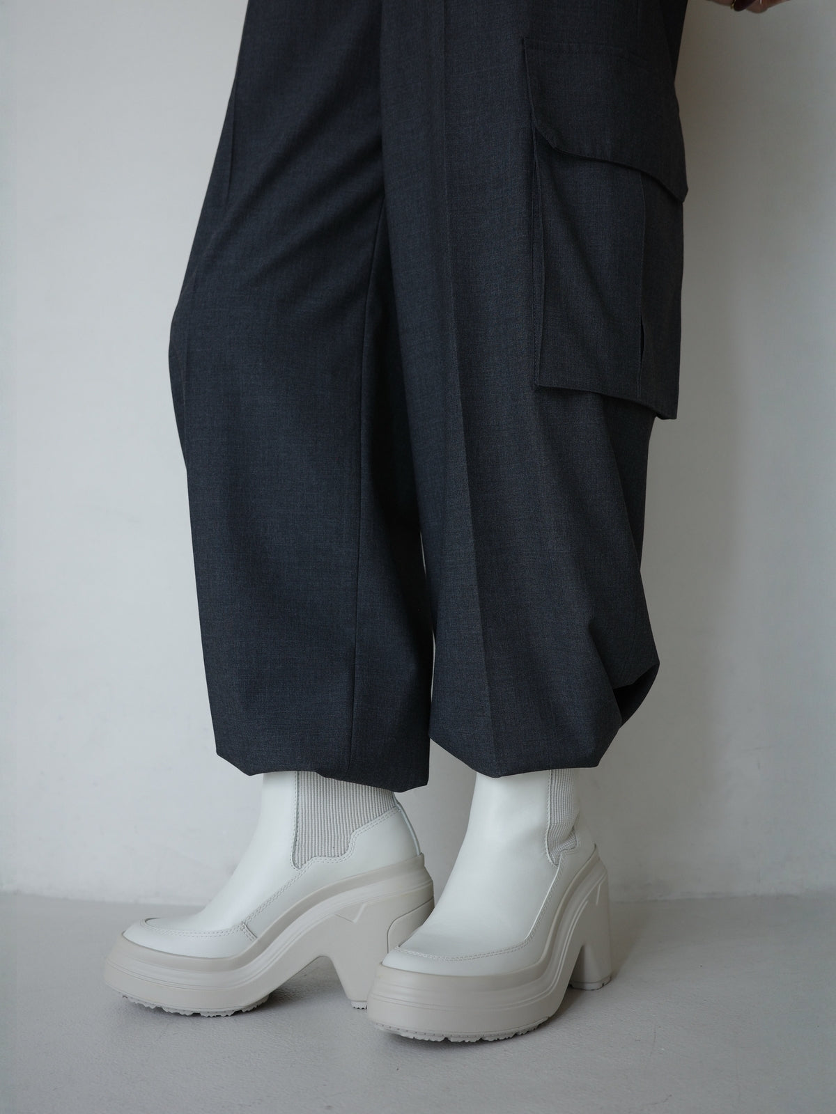 ウールブレンドカーゴワイドパンツ