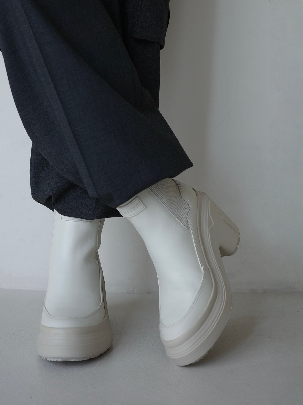 【HUNTER for anuans】REFINED EXPLORER HEEL CHELSEA BOOT