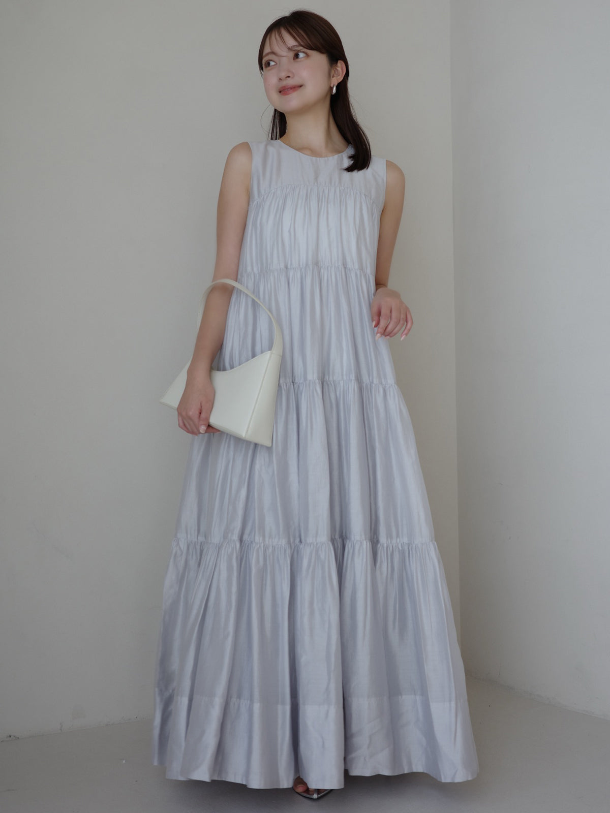テンセルリッチオーガンティアードワンピース