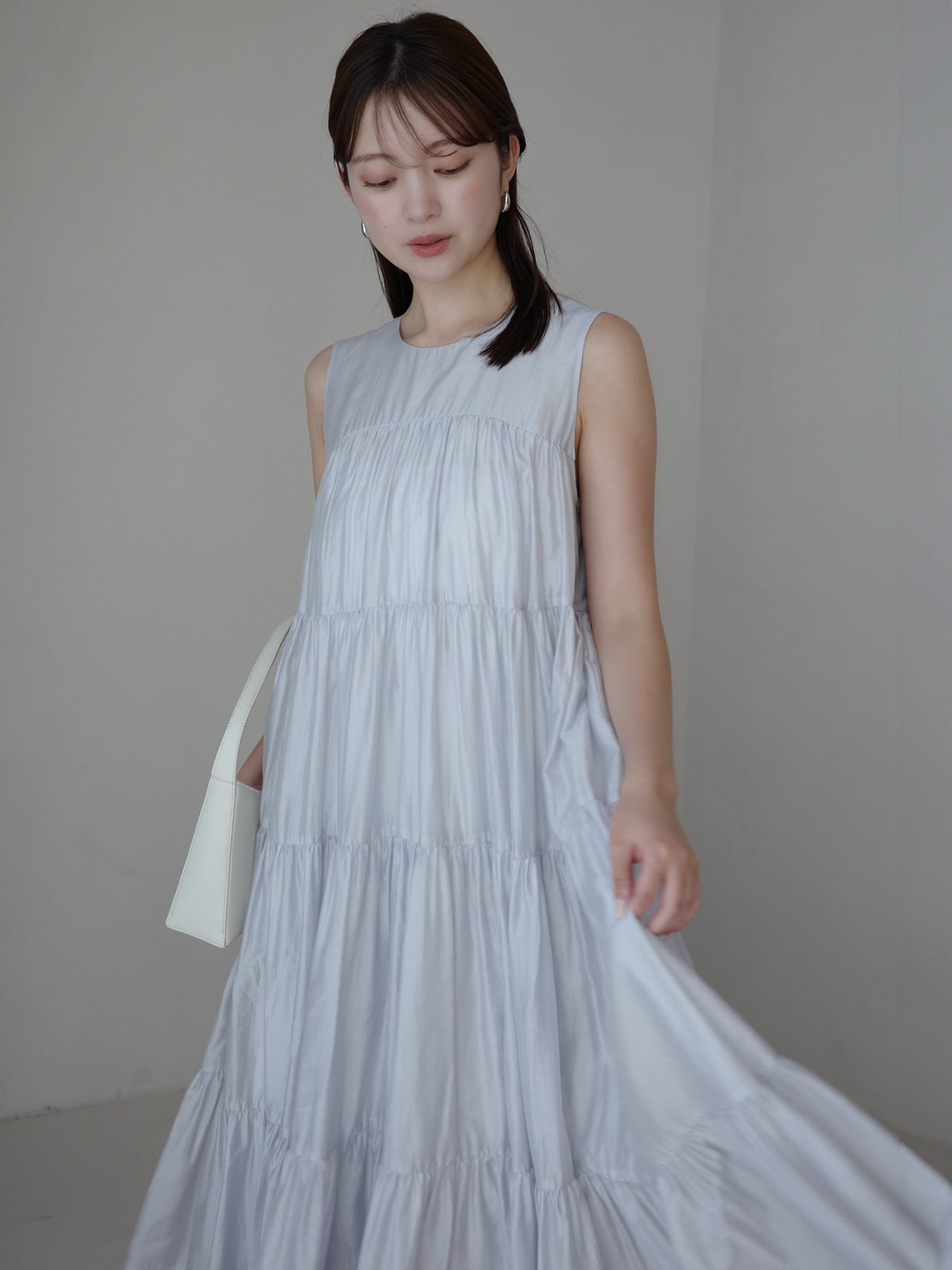 テンセルリッチオーガンティアードワンピース