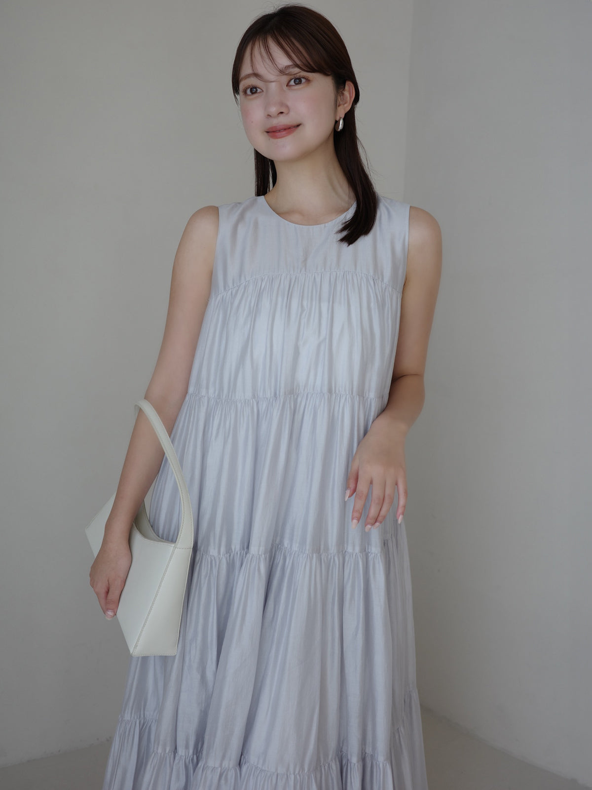 テンセルリッチオーガンティアードワンピース