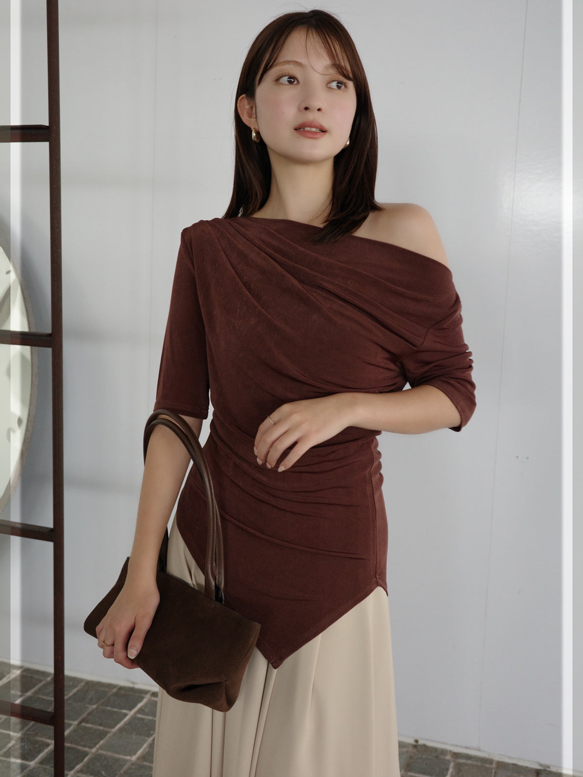 ライトダブルサテンハイウエストパンツ