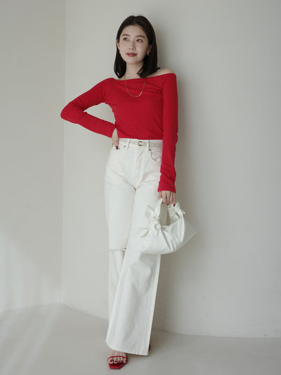 COLOR:WHITE