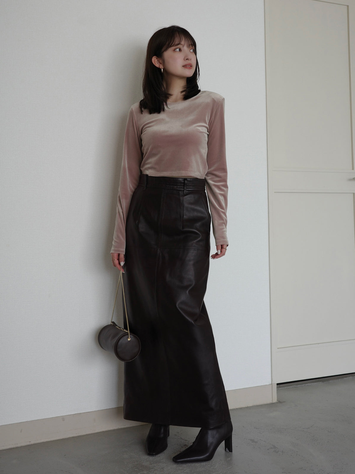 ベロアクロップドカットトップス