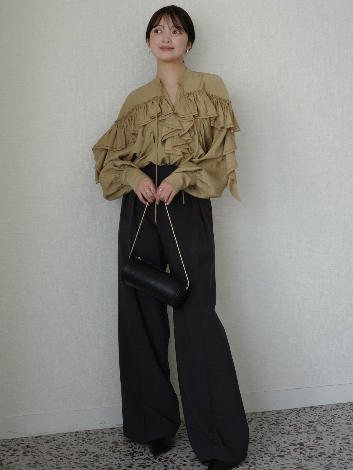 ミッドウェイトツータックワイドパンツ