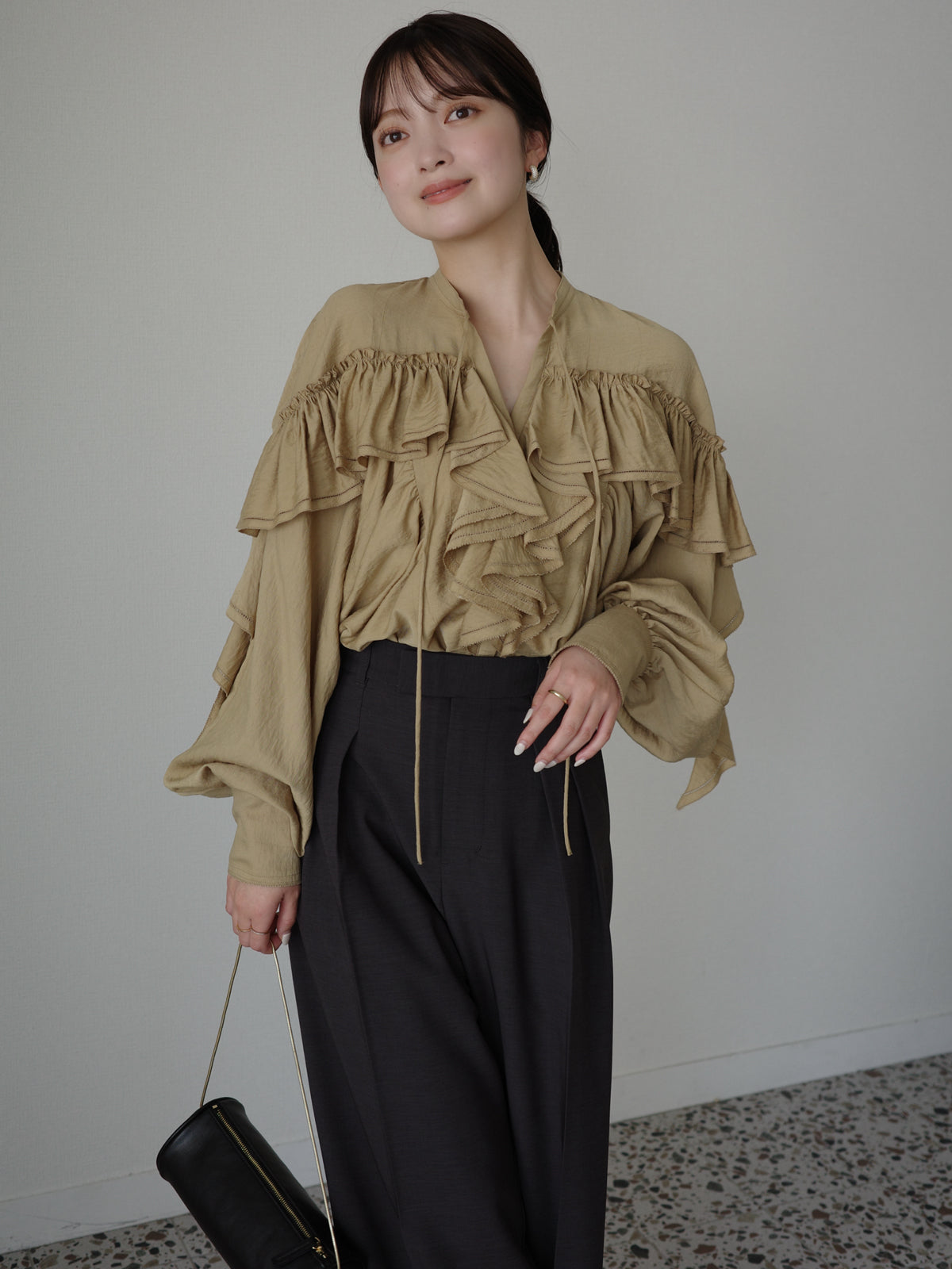 リンクルラッフルブラウス リンクルラッフルブラウス