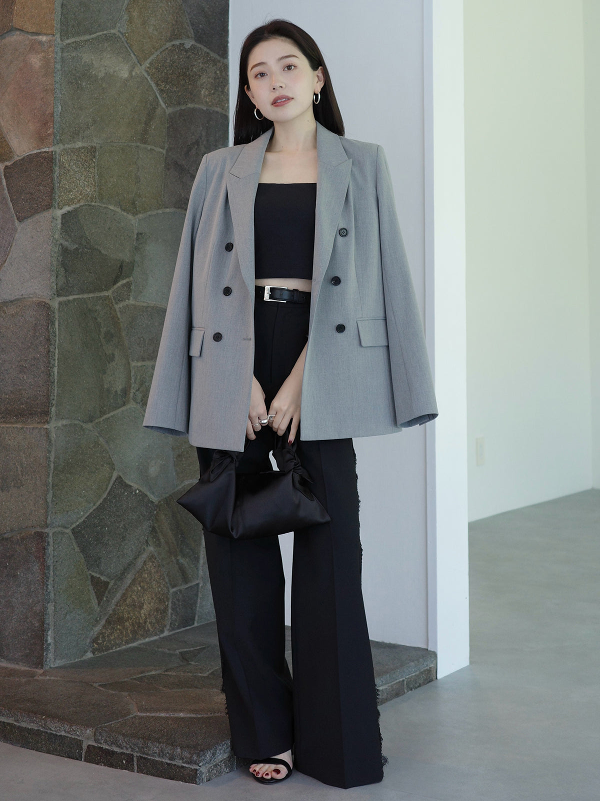 ピークドラペルダブルジャケット