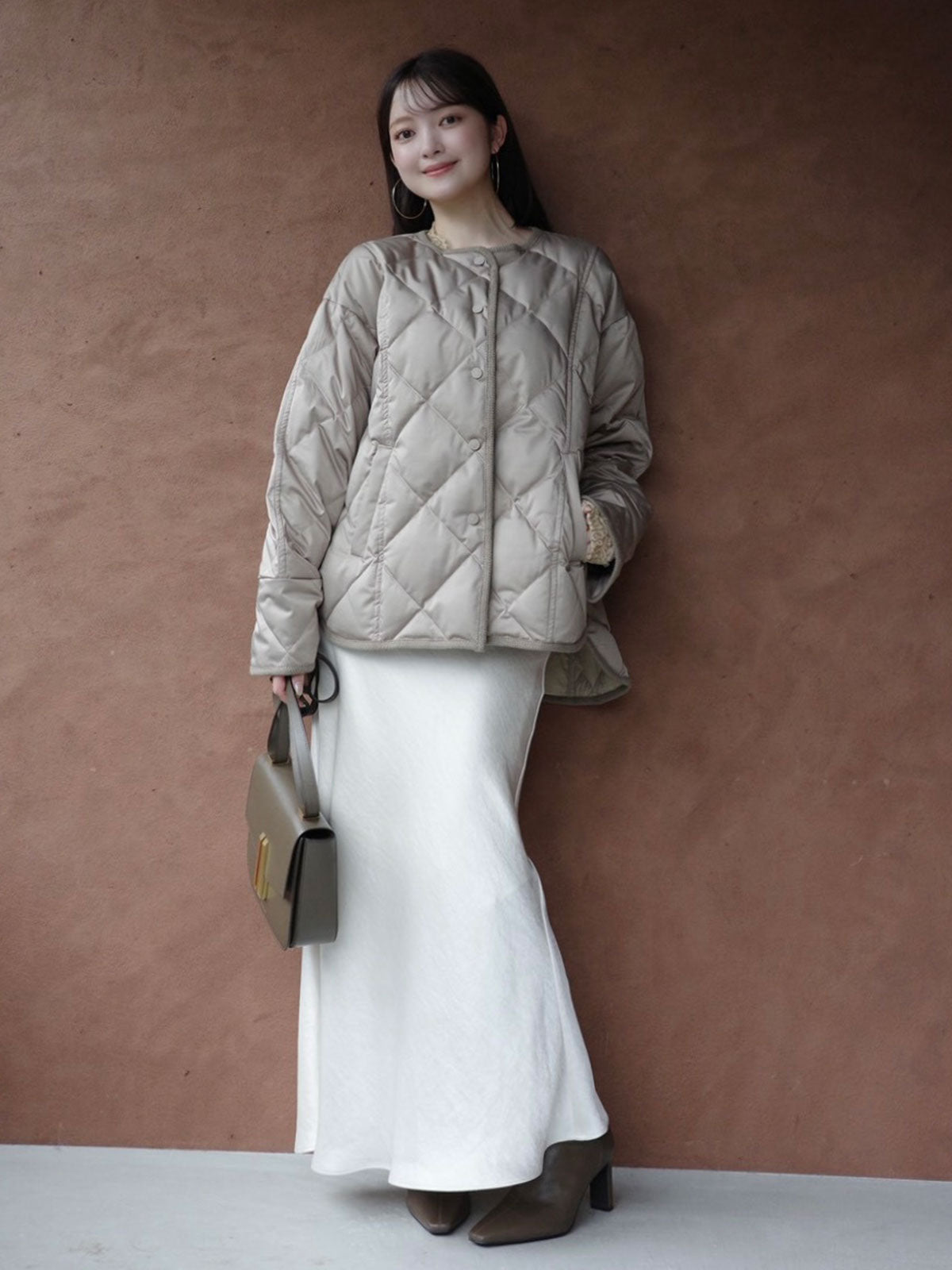 【新品タグ付き】anuans フォルムコートワンピース anuans ワンピース フォルムタックナローワンピース : ZOZOTOWN