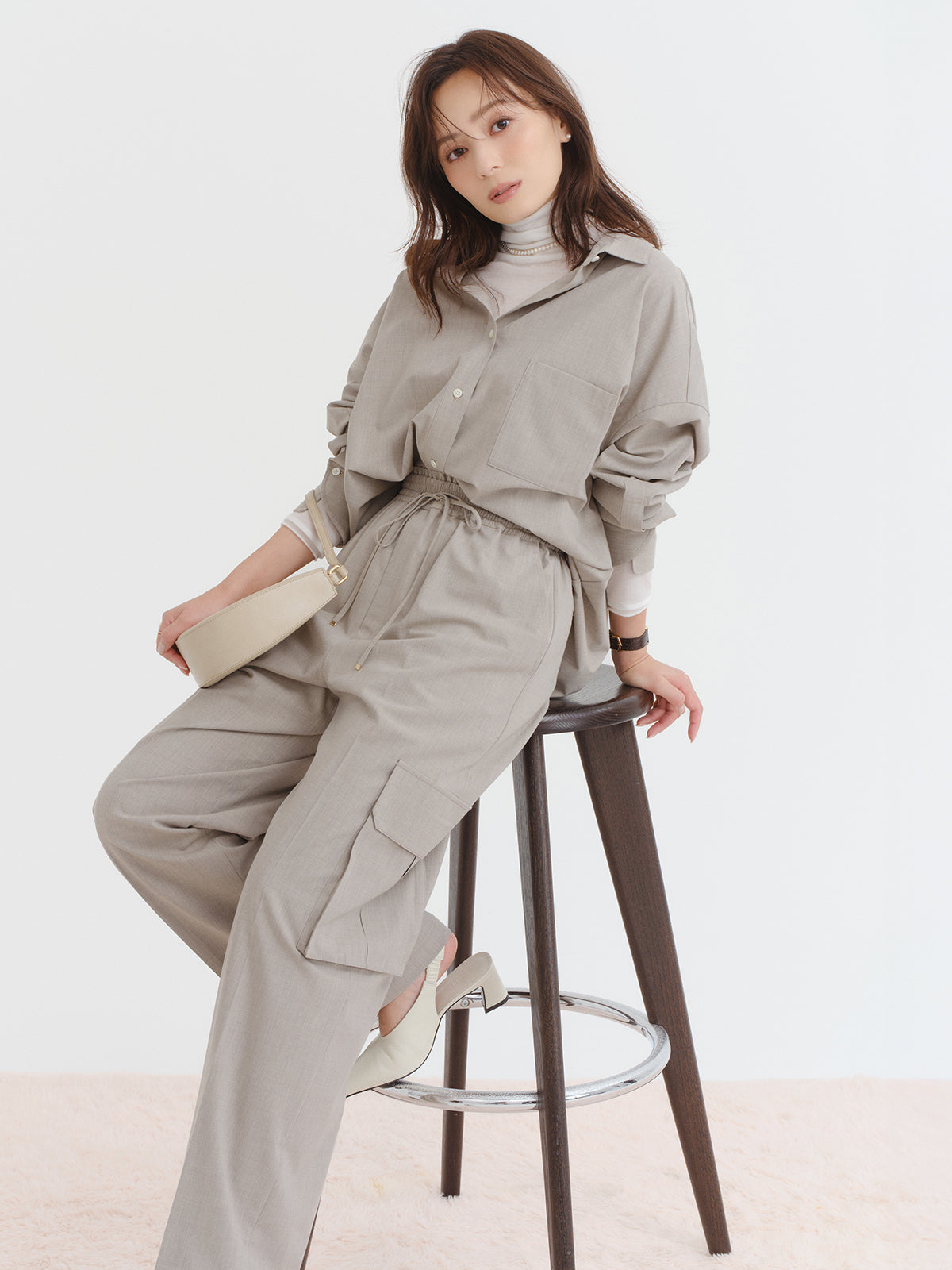 Director:154cm COLOR:GREY BEIGE SIZE:F