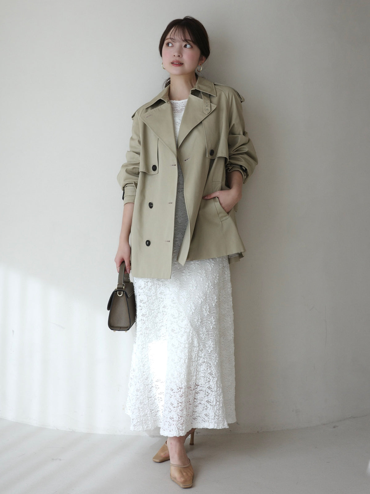 ハーフオーバートレンチコート