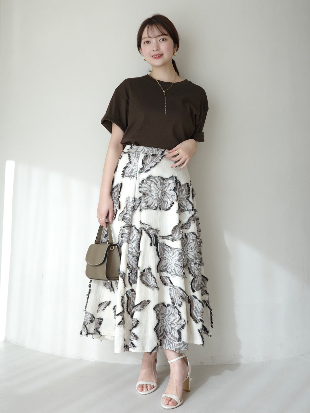 ボタニカルフラワーカットジャガードスカート