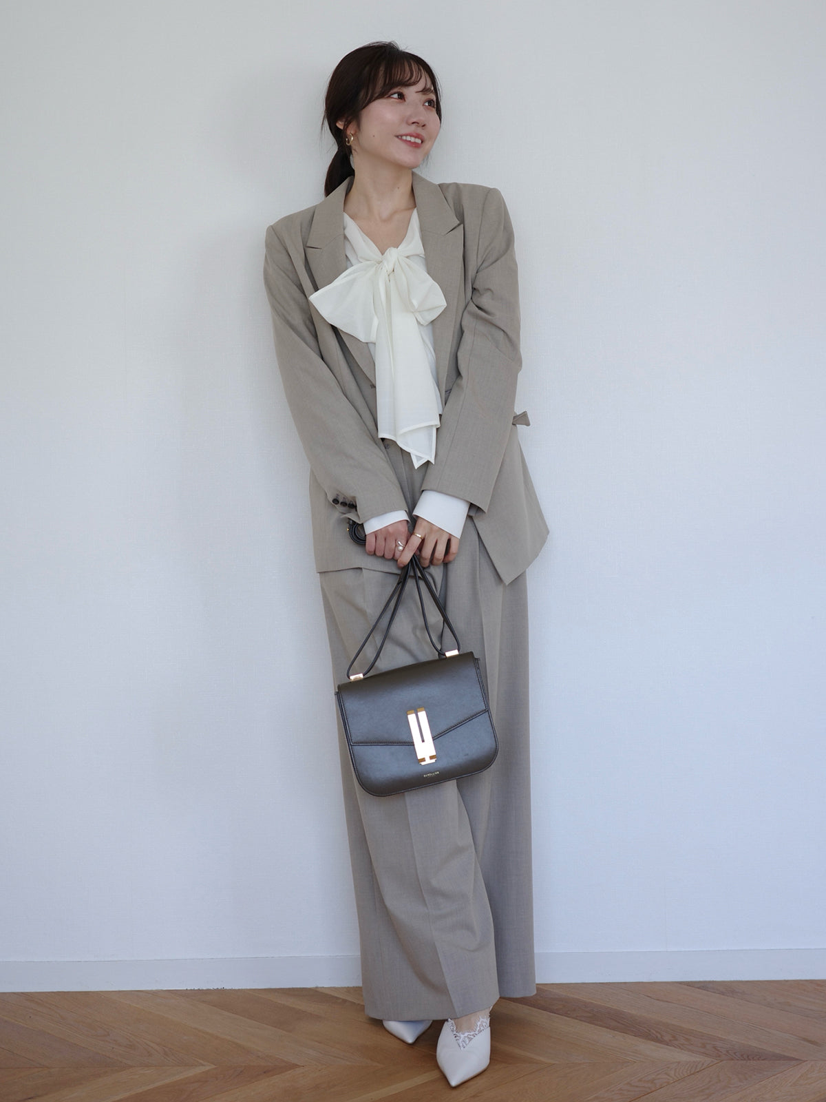 ピークドラペルダブルジャケット