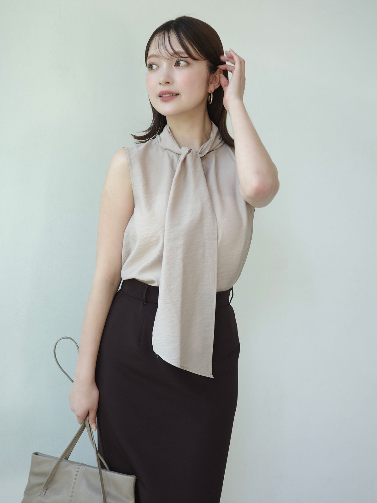 COLOR:BEIGE