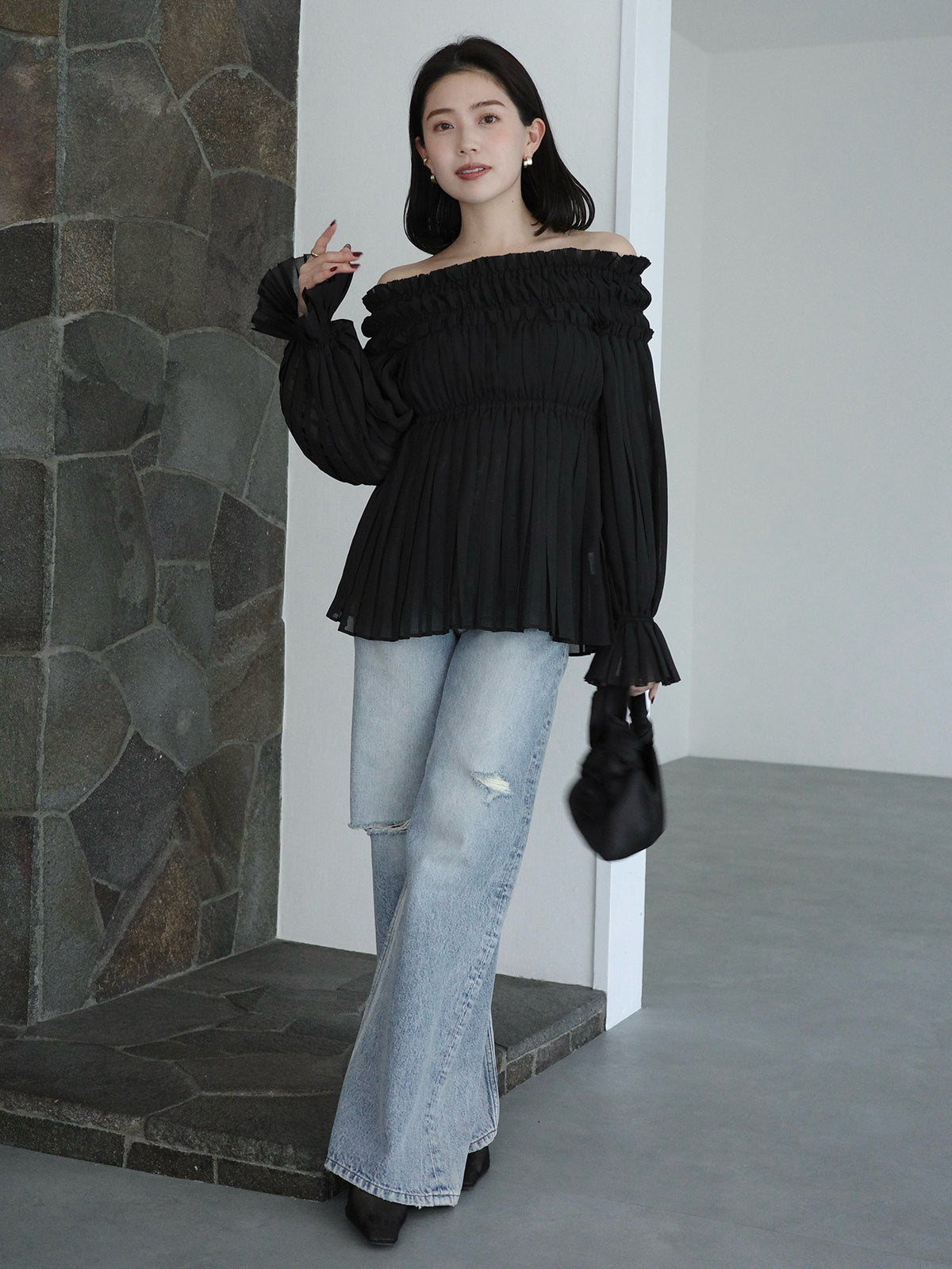 オフショルダープリーツチュニック