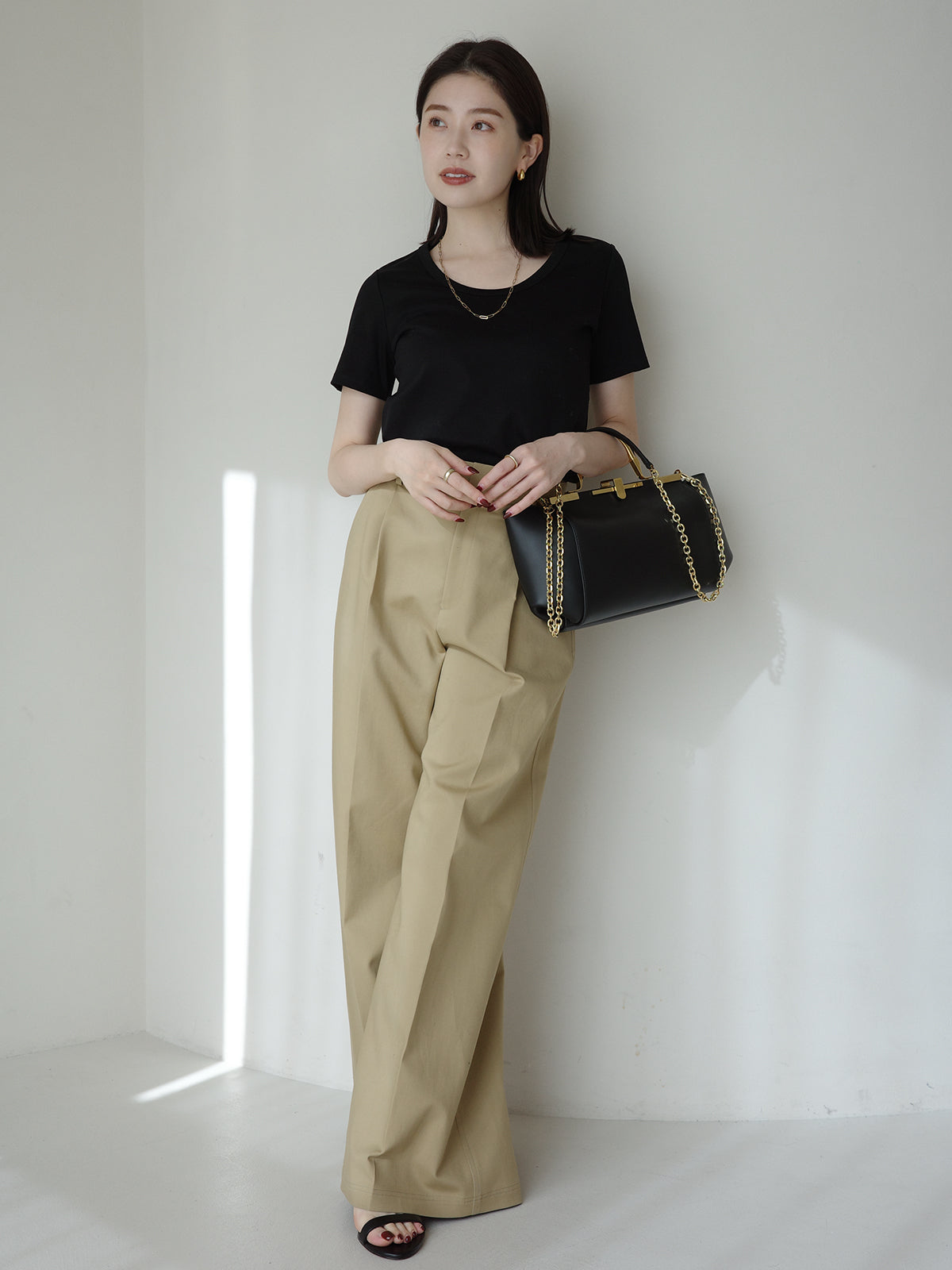 실크 터치 코튼 U넥 티