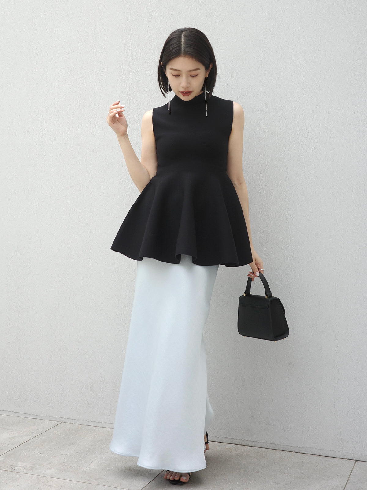 ホールガーメントペプラムニット